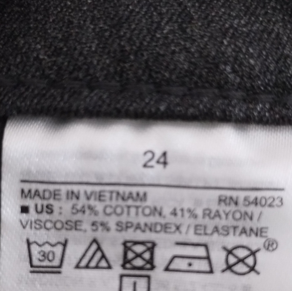 NWT Plus Size Old Navy Pixie Ankle Pants - Picture 8 of 12